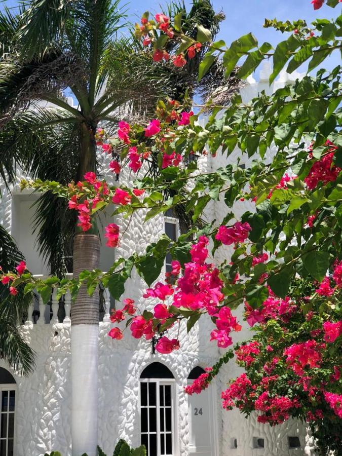 Le Castel Blanc Boutique Hotel 4*